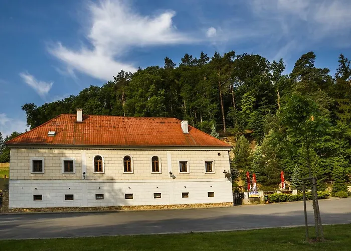 U Loveckého Zámečku Alojamento de Turismo Selvagem